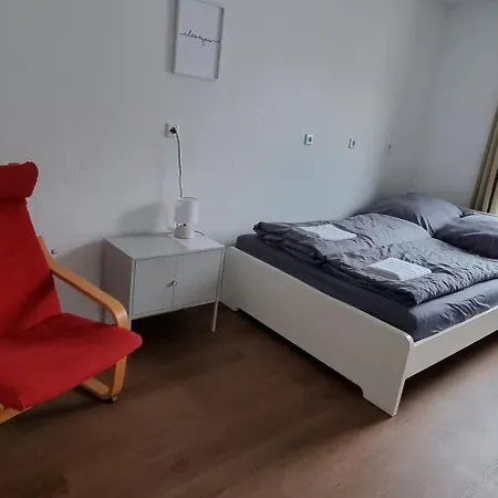 Δωμάτια σε οικογενειακή κατοικία Helle